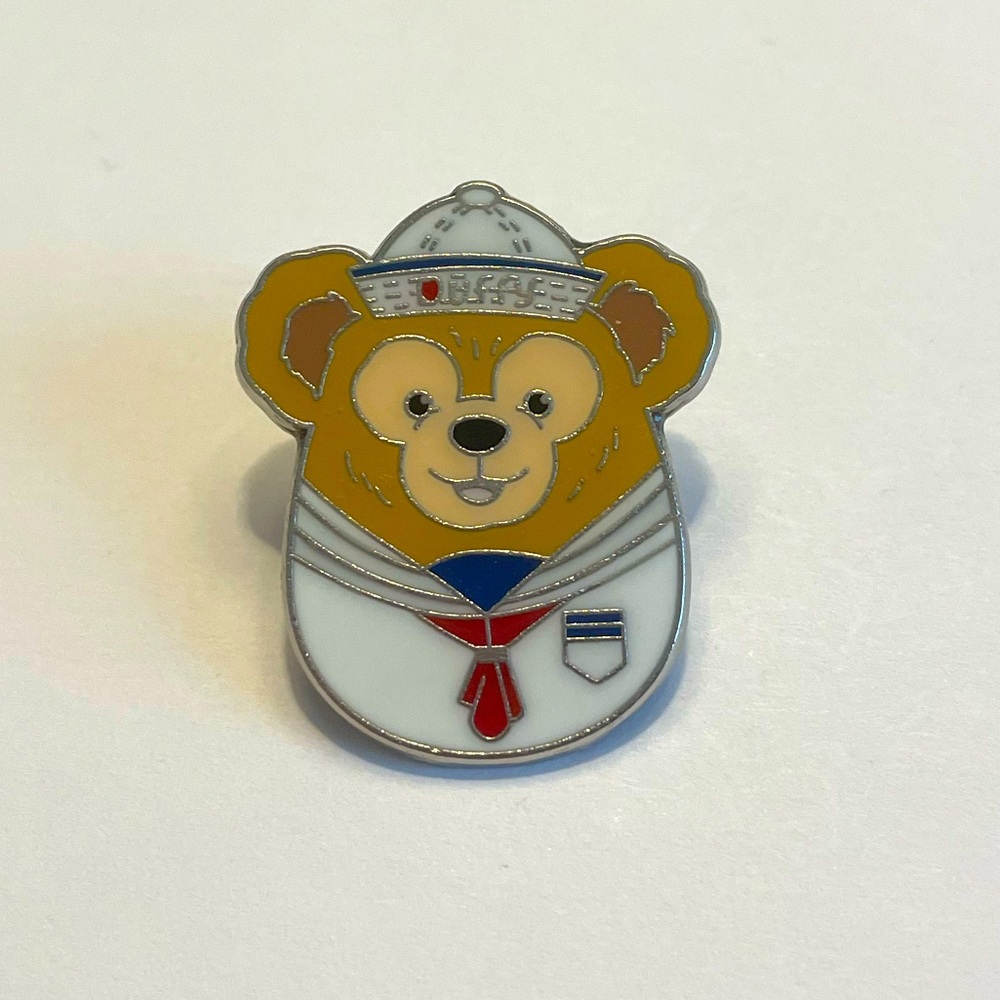 ✨4/25✨DISNEY Trading Pin “Duffy the Disney Bear”